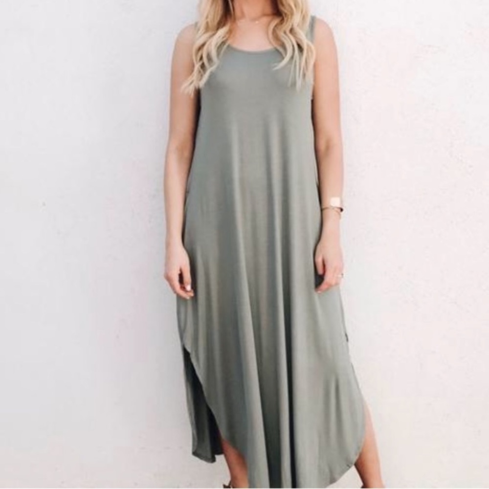 Carly Jean Los Angeles “Savannah” Maxi Dress